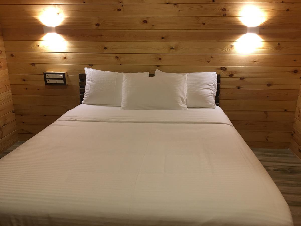 Breezywood Resort Mālvan Екстериор снимка