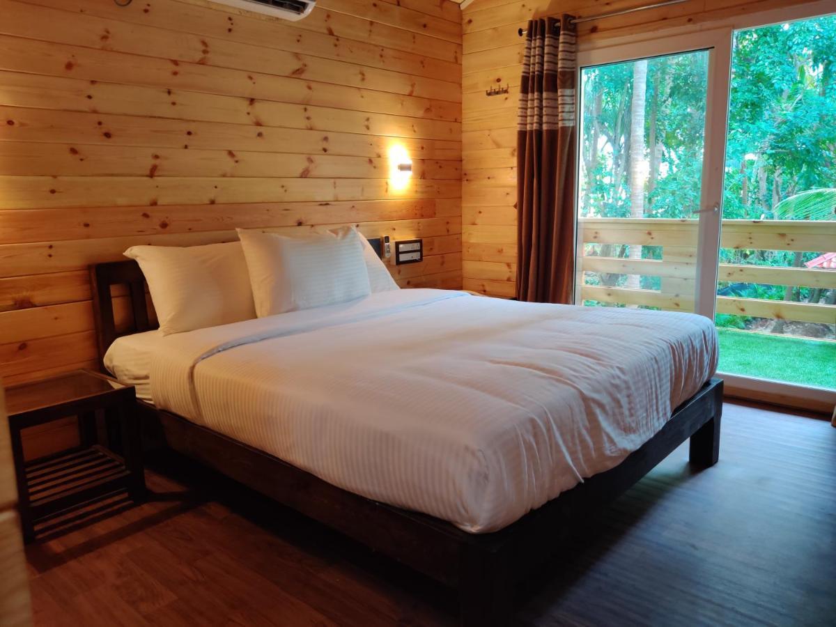 Breezywood Resort Mālvan Екстериор снимка