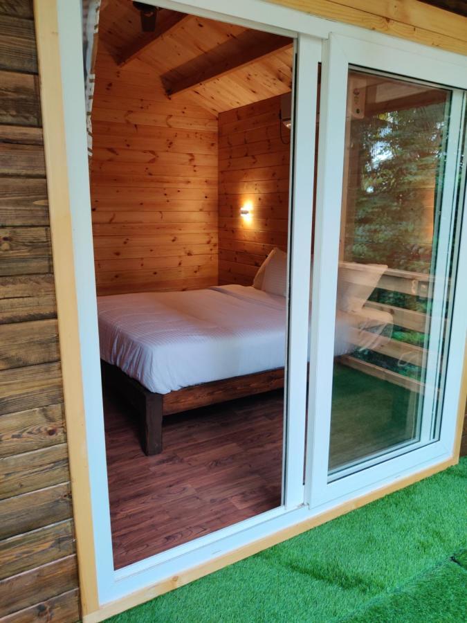 Breezywood Resort Mālvan Екстериор снимка